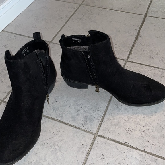 KS2 Booties - Picture 2 of 4